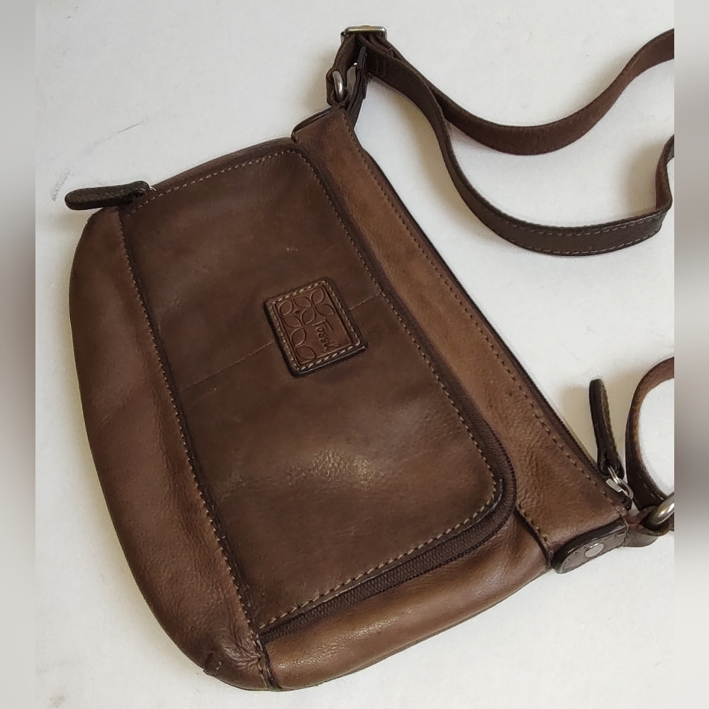 Fossil Crosstown Crossbody Leather Bag Hobo Travel Pockets Shoulder Brown Taupe